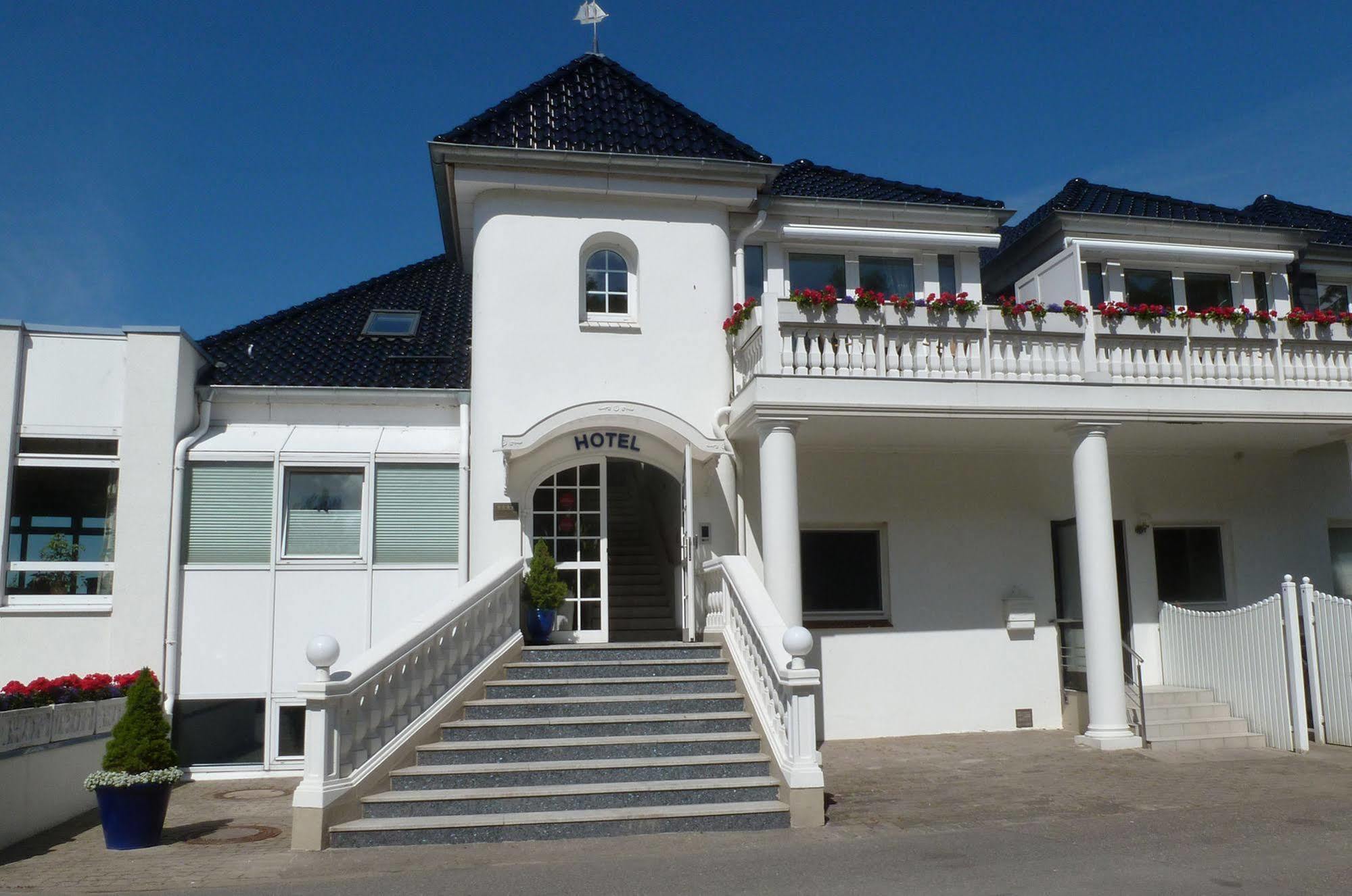Hotel Seeschloesschen Ховахт Экстерьер фото