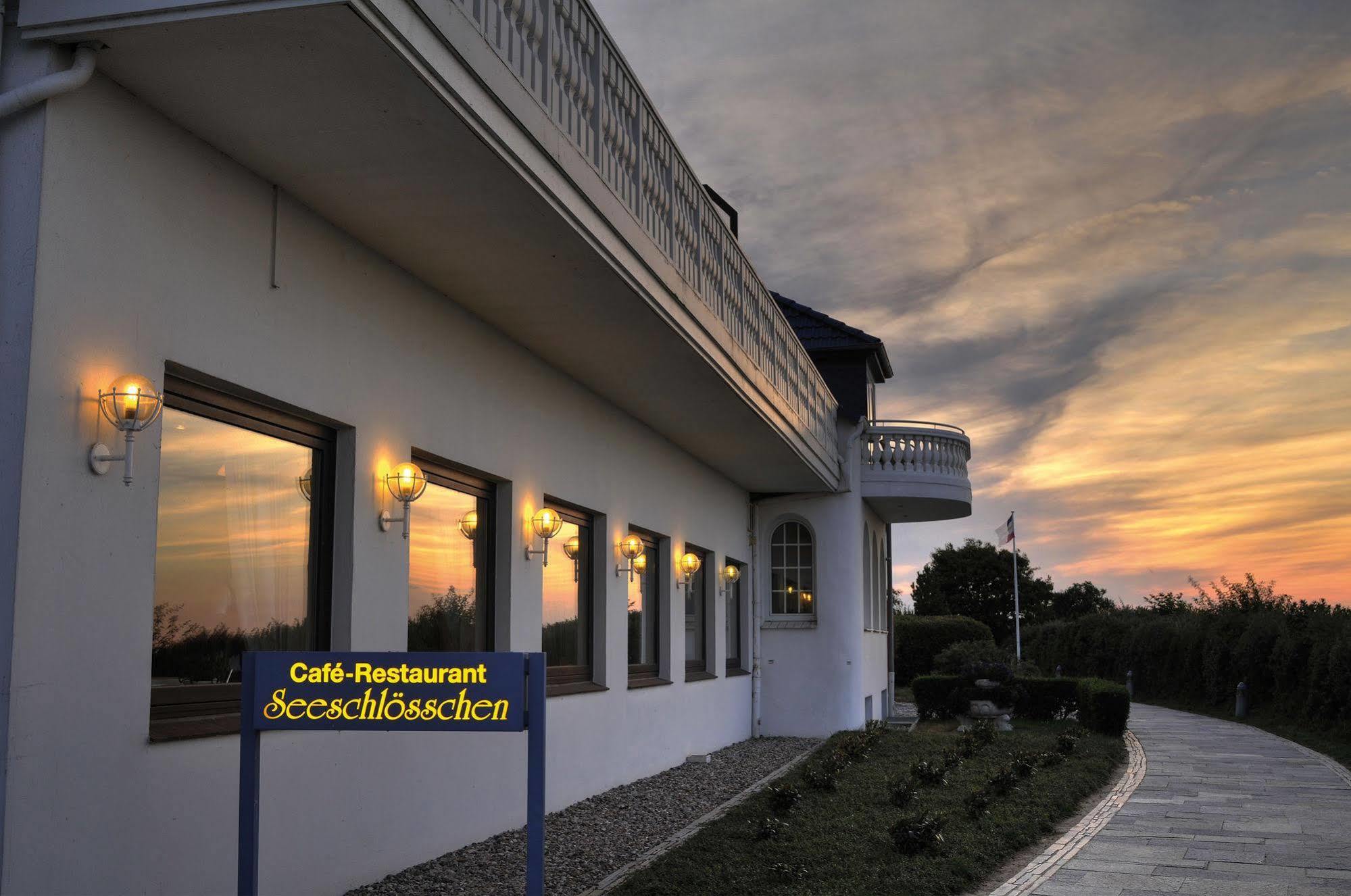 Hotel Seeschloesschen Ховахт Экстерьер фото